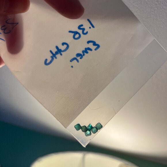 6 loose emeralds, 1.36 total carats - Picture 1 of 3